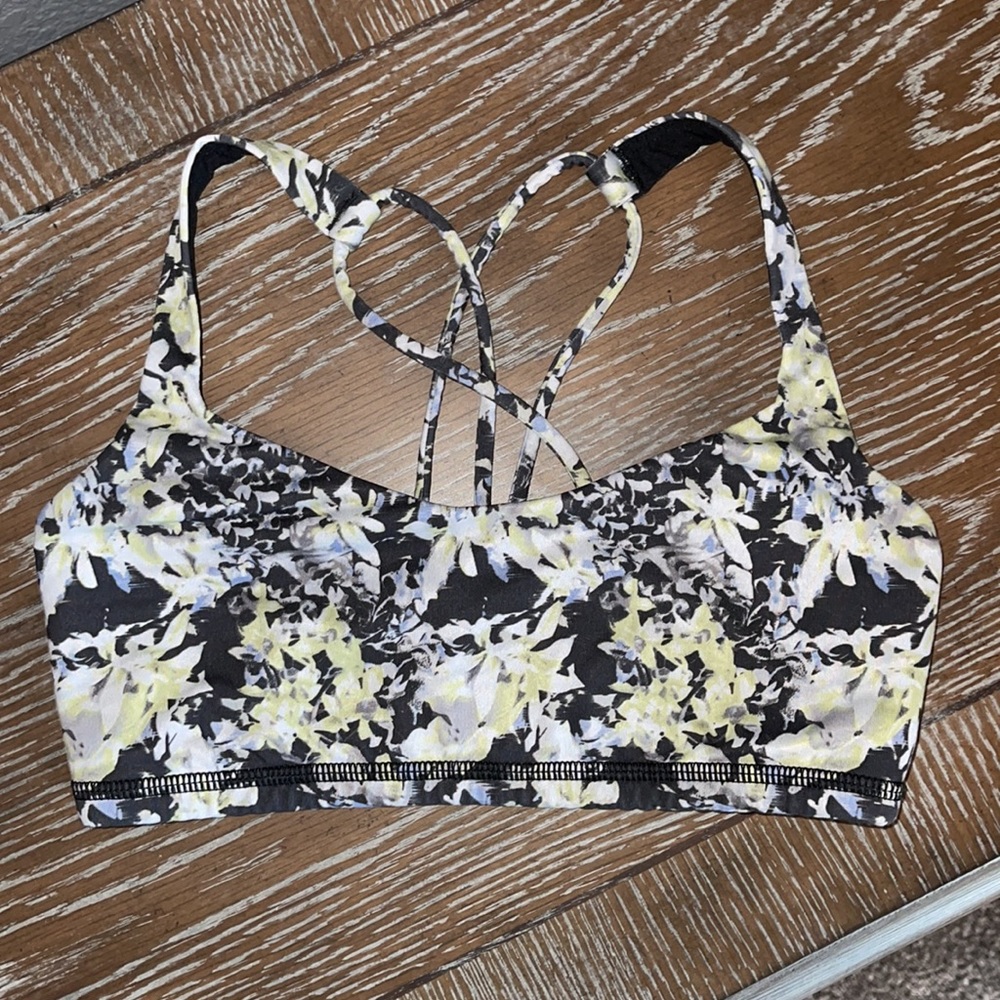 Lululemon sports bra
